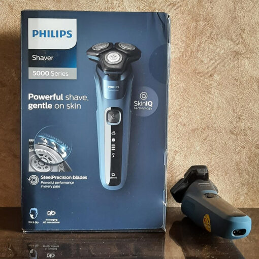 Máy cạo râu Philips S5582/20