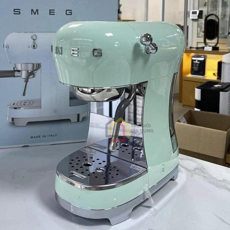 may-pha-cafe-smeg-ecf02-mau-moi10 Máy pha cafe Smeg ECF02 mẫu mới