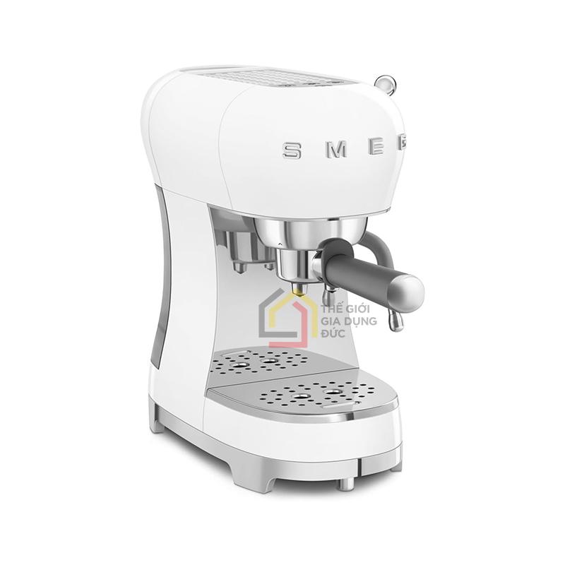 may-pha-cafe-smeg-ecf02-mau-moi11 Máy pha cafe Smeg ECF02 mẫu mới