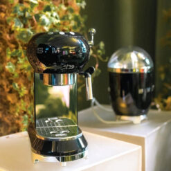 Máy pha cafe Smeg ECF02 mẫu mới