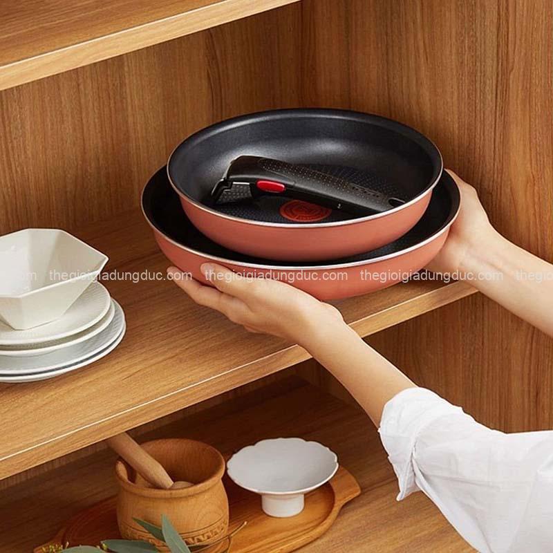 Set 2 chảo chống dính Tefal Ingenio Daily Chef L3989622 22cm và 26cm cán rời