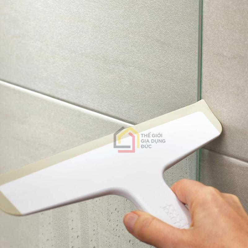 dung-cu-lau-kinh-joseph-joseph-70572-duo-squeegee-w-suction-holder5 Dụng cụ lau kính Joseph Joseph 70572 Duo Squeegee w/Suction Holder