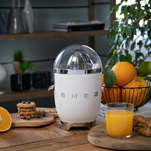 Máy vắt cam SMEG CJF11CREU màu kem