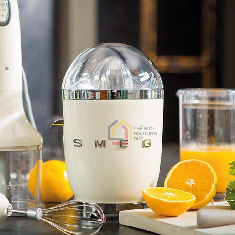 may-vat-cam-smeg-cjf11creu-mau-kem5 Máy vắt cam SMEG CJF11CREU màu kem