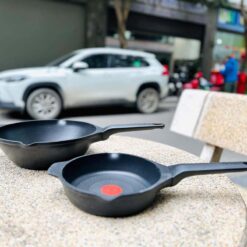 Chảo sâu lòng Tefal Robusto 28cm có miệng rót