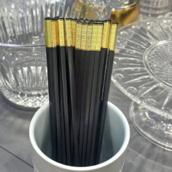 Đũa sợi thủy tinh chuôi bọc lô gô vàng, 1 hộp 10 đôi