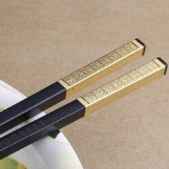 Đũa sợi thủy tinh chuôi bọc lô gô vàng, 1 hộp 10 đôi