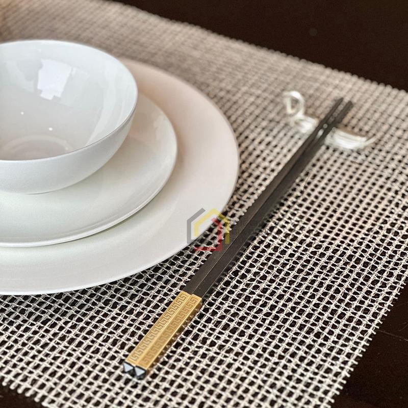 dua-soi-thuy-tinh-chuoi-boc-lo-go-vang4 Đũa sợi thủy tinh chuôi bọc lô gô vàng, 1 hộp 10 đôi