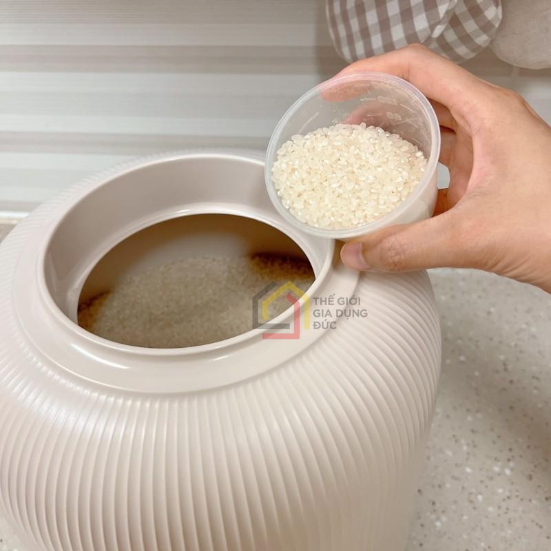 thung-dung-gao-hut-chan-khong-fluidic-10kg (16) Thùng đựng gạo hút chân không Fluidic 10kg