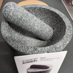 Bộ chày cối Joseph Joseph 20176 Dash Pestle & Mortar with Bamboo Lid - Granite (kèm nắp tre)