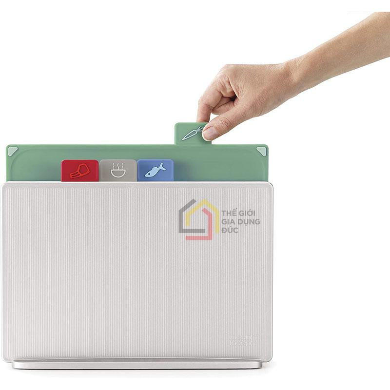 bo-thot-kem-dao-new-joseph-joseph-index-regular-chopping-board-silver-60131-2 Bộ thớt kèm dao New Joseph Joseph Index Regular Chopping Board Silver (60131)