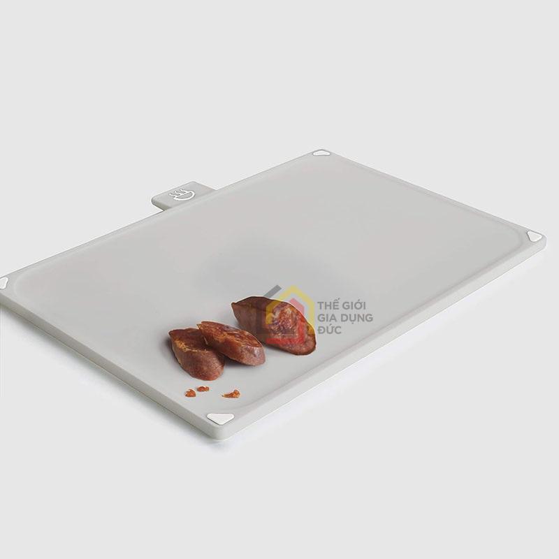 bo-thot-kem-dao-new-joseph-joseph-index-regular-chopping-board-silver-60131-6 Bộ thớt kèm dao New Joseph Joseph Index Regular Chopping Board Silver (60131)