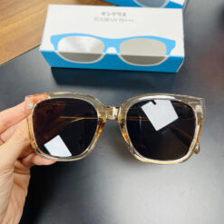 Kính chống UV của Nhật