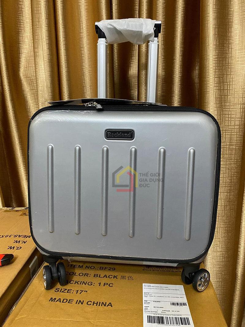 vali-rockland-hardside-rolling-computer-case-carry-on-17-inch16 Vali Rockland Hardside Rolling Computer Case Carry-On 17-Inch