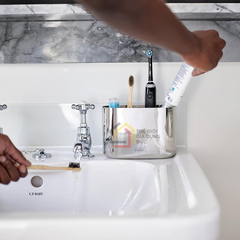 hop-dung-ban-chai-joseph-joseph-easystore-luxe-large-steel-70581-5 Hộp đựng bàn chải Joseph Joseph EasyStore Luxe Large (Steel) 70581