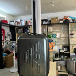 Vali E-mporio A-rmani Size 20 inch