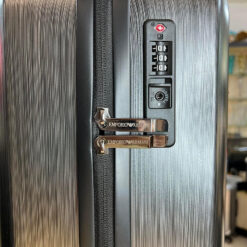 Vali E-mporio A-rmani Size 20 inch