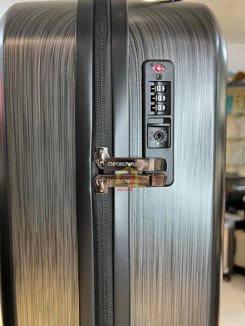 vali-e-mporio-a-rmani-size-20-inch11 Vali E-mporio A-rmani Size 20 inch