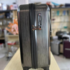 Vali E-mporio A-rmani Size 20 inch