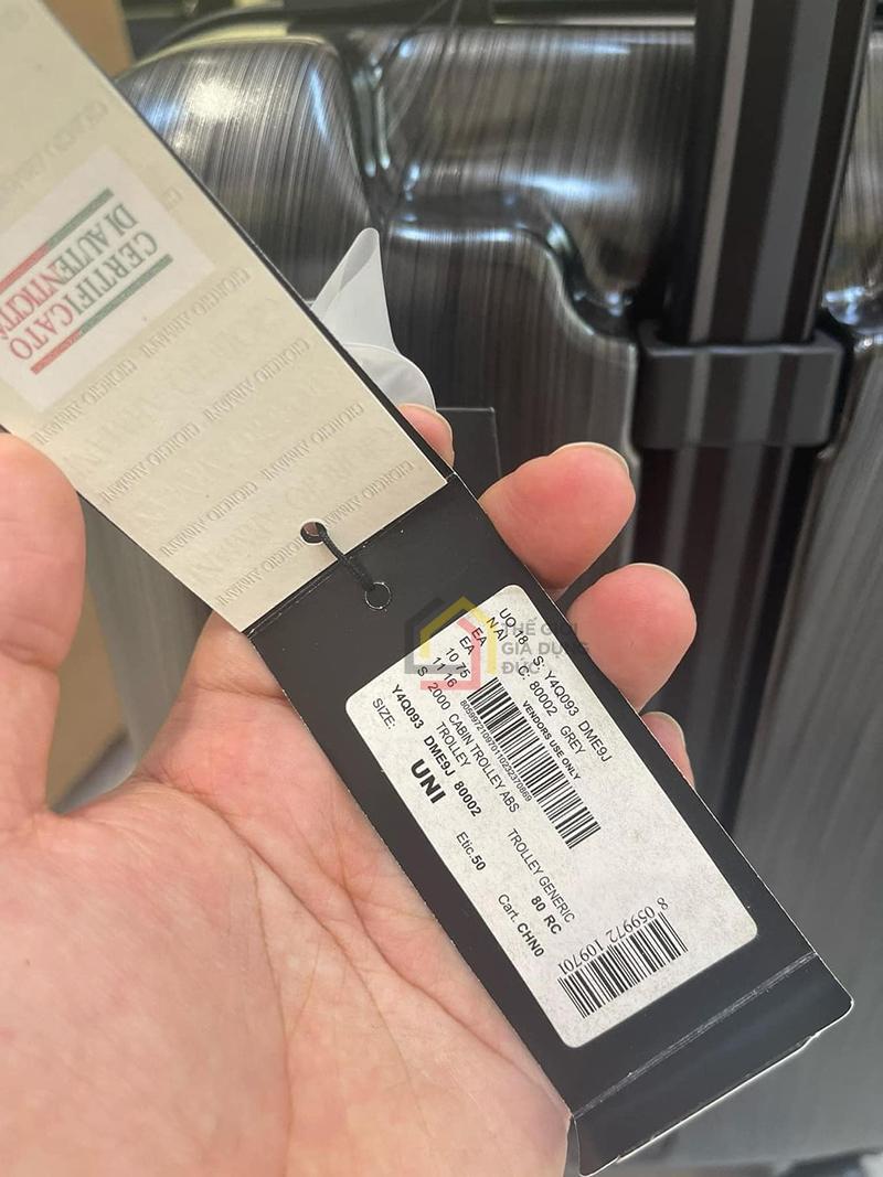 vali-e-mporio-a-rmani-size-20-inch8 Vali E-mporio A-rmani Size 20 inch