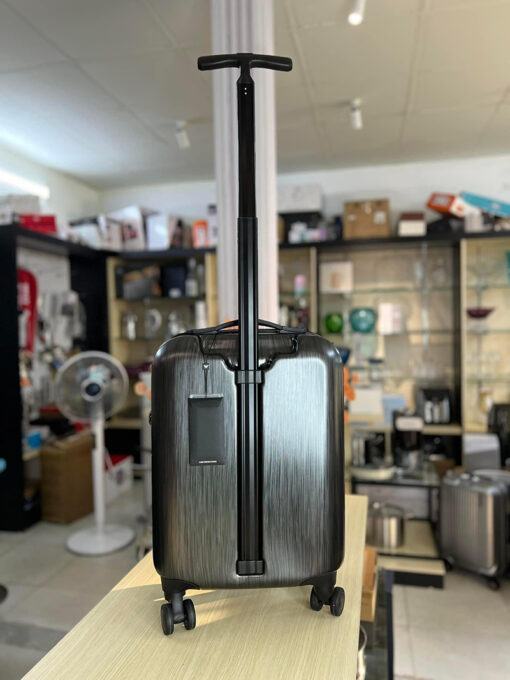 Vali E-mporio A-rmani Size 20 inch