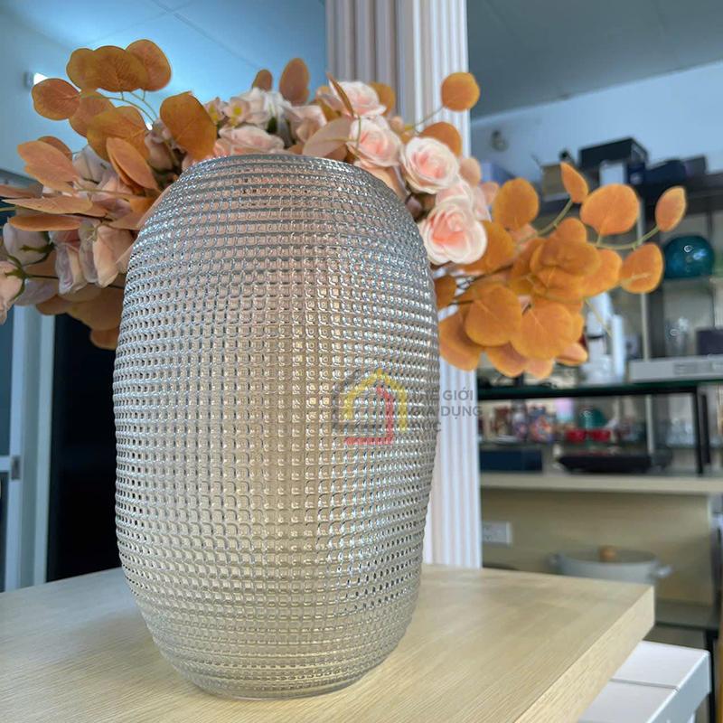 lo-hoa-olive-phong-cach-phap-hoa-tiet-cham-bi-cao-30cm14 Lọ hoa Olive phong cách Pháp hoạ tiết chấm bi cao 30cm