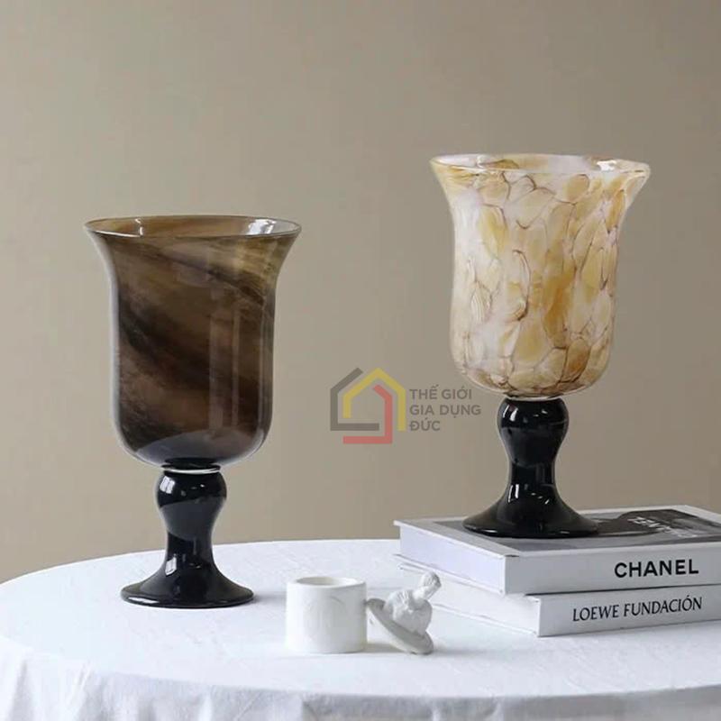 binh-hoa-van-da-co-chan-cao-cap (8) Bình hoa vân đá có chân cao cấp