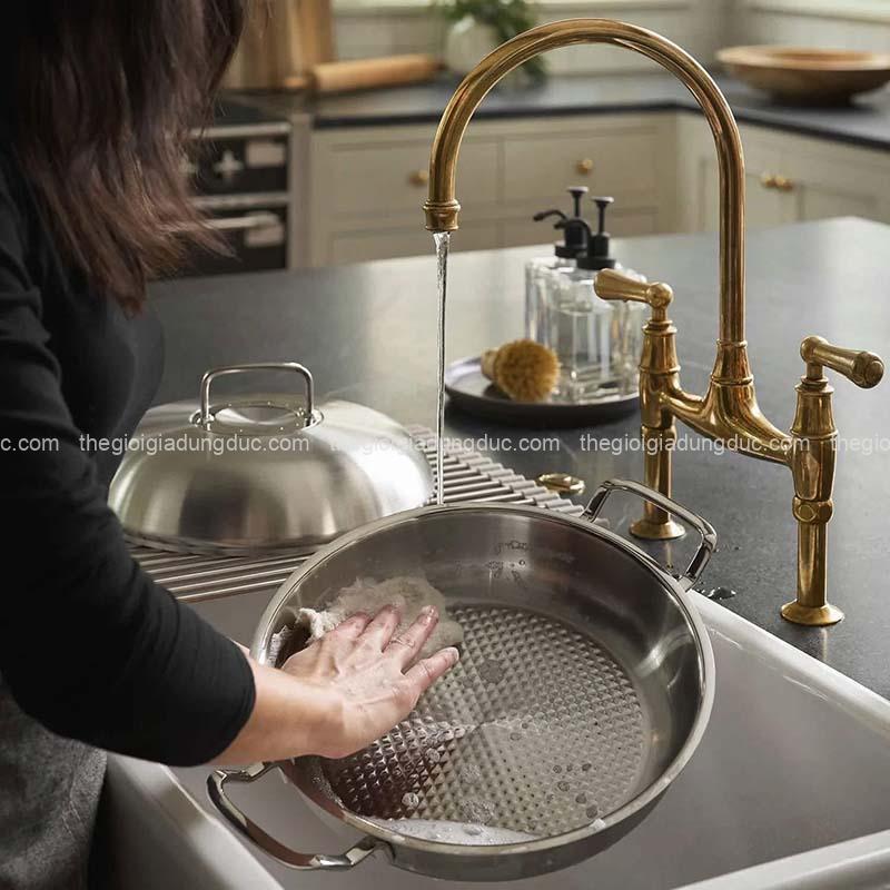 bo-noi-fissler-profi-5-mon-vung-thep-3-noi-1-quanh-1-chao-24-28cm (3) Bộ nồi Fissler Profi 5 món vung thép (3 nồi, 1 quánh, 1 chảo 24/28cm)