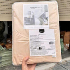 Chăn mềm mại và thanh lịch Amazon Basics 152x127cm