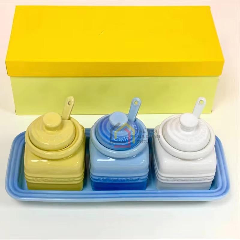 set-3-lo-dung-gia-vi-vuong-le-creuset (3) Set 3 lọ đựng gia vị vuông Le Creuset