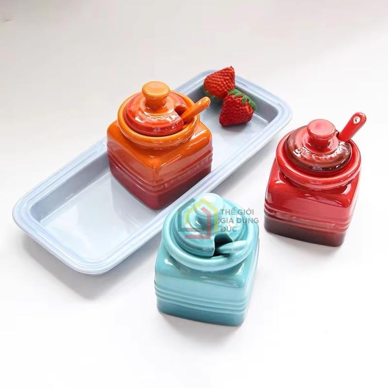 set-3-lo-dung-gia-vi-vuong-le-creuset (4) Set 3 lọ đựng gia vị vuông Le Creuset