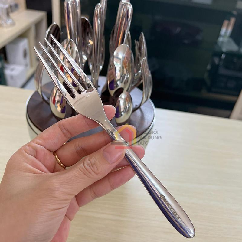 set-dao-dia-24-mon-keller-hinh-qua-trung-inox4 Set dao dĩa 24 món Keller hình quả trứng inox
