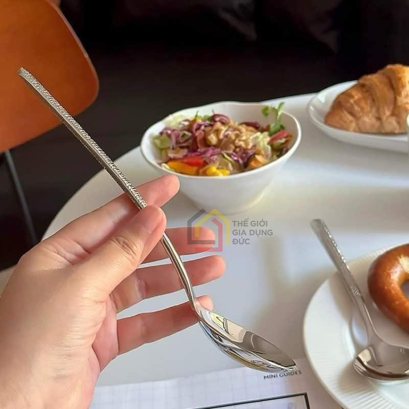 thia-an-com-an-soup-inox-chockmen-dau-tron3 Thìa ăn cơm, ăn soup inox Chockmen đầu tròn