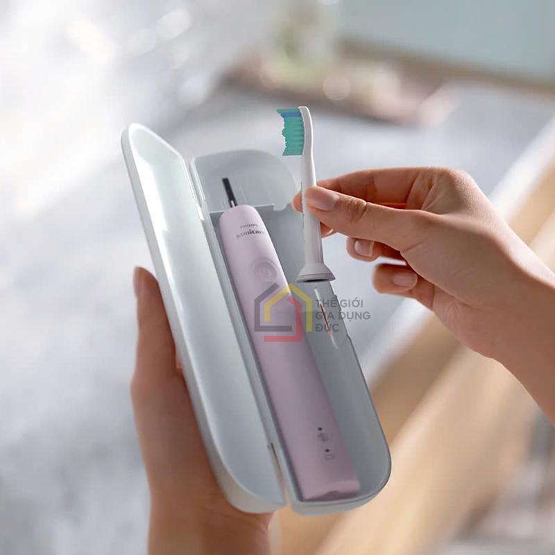 ban-chai-dien-philips-hx3673-11-kem-hop-dung-du-lich (8) Bàn chải điện Philips HX3673/11 kèm hộp đựng du lịch