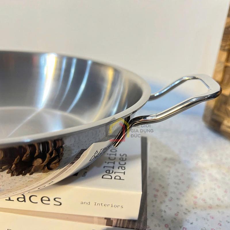 chao-xao-sau-long-chockmen-26cm-co-vung-duc-lien-nguyen-khoi1 Chảo xào sâu lòng Chockmen 26cm có vung đúc liền nguyên khối