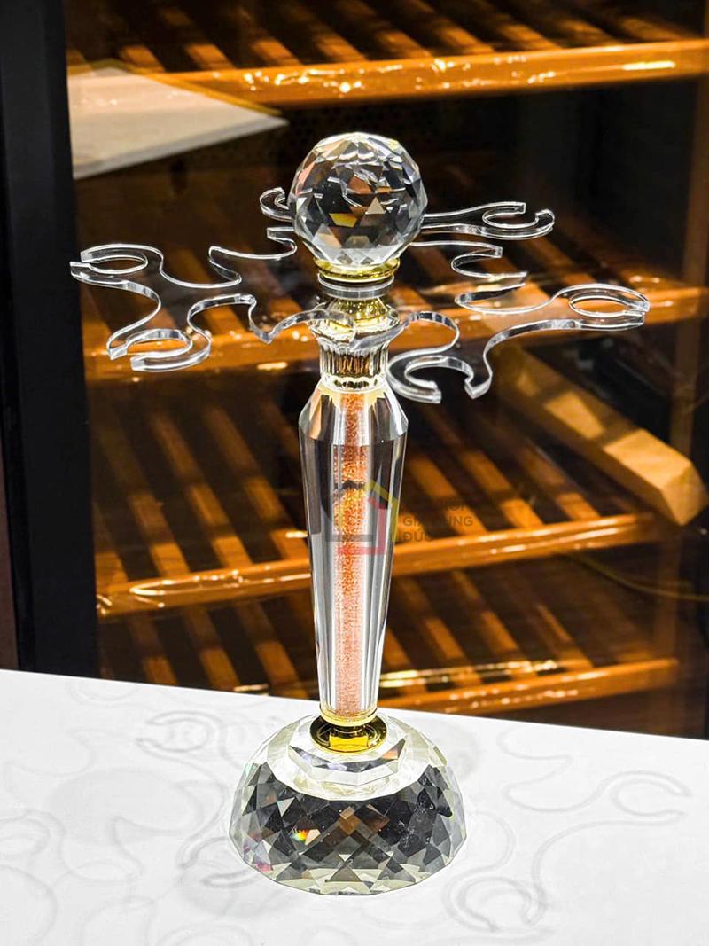 gia-treo-ly-pha-le-sang-trong-elegant-desktop-crystal1 Giá treo ly pha lê sang trọng Elegant Desktop Crystal