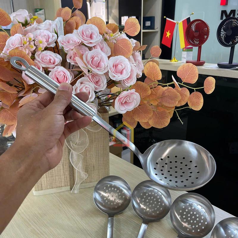 muoi-thung-muoi-vot-lau-inox-chockmen2 Muôi thủng, muôi vớt lẩu inox Chockmen
