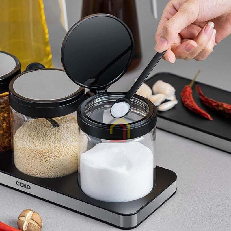set-4-hu-dung-gia-vi-thuy-tinh-ccko-co-tay-cam-kem-khay1 Set 4 hũ đựng gia vị thủy tinh CCKO có tay cầm kèm khay