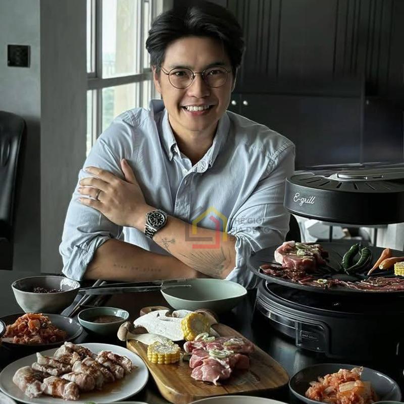 bep-nuong-quay-tron-khong-mui-khong-khoi-e-grill-ban-dien-tu (1) Bếp nướng quay tròn không mùi, không khói E-Grill (bản điện tử)