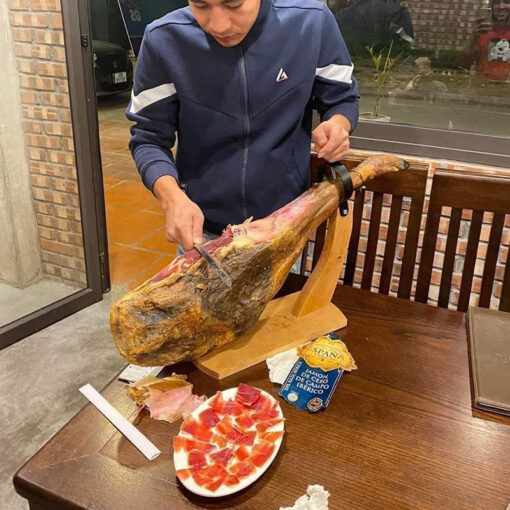 Đùi lợn muối Espana Jamon Iberico de cebo 50% (kèm dao thớt) lợn đen (7-8kg) (đùi sau)