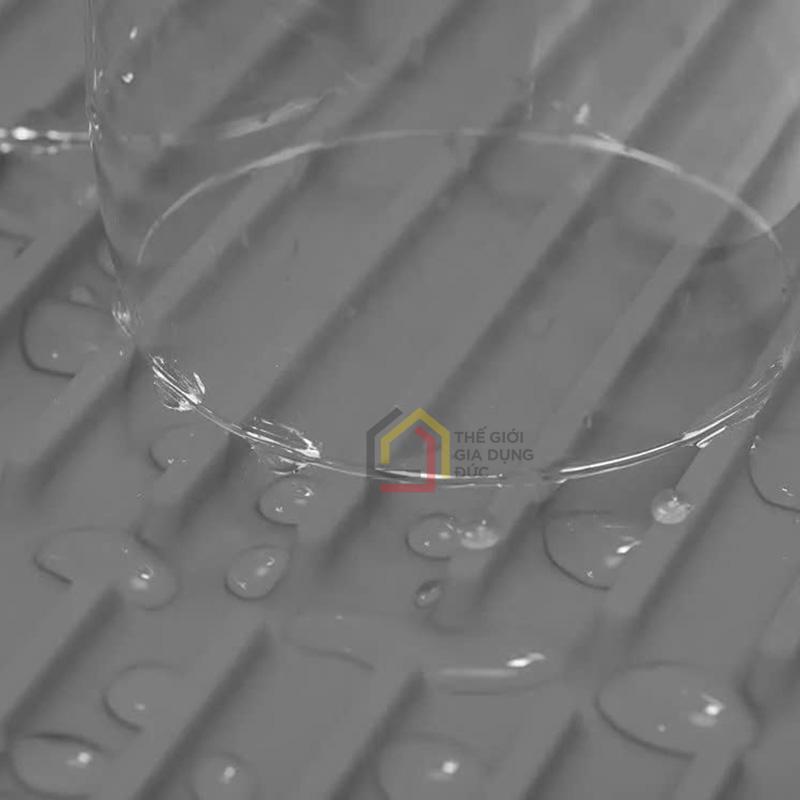 khay-up-ly-coc-chong-tray-xuoc-joseph-joseph-flume-large-grey (6) Khay úp ly cốc chống trầy xước Joseph & Joseph Flume Large Grey