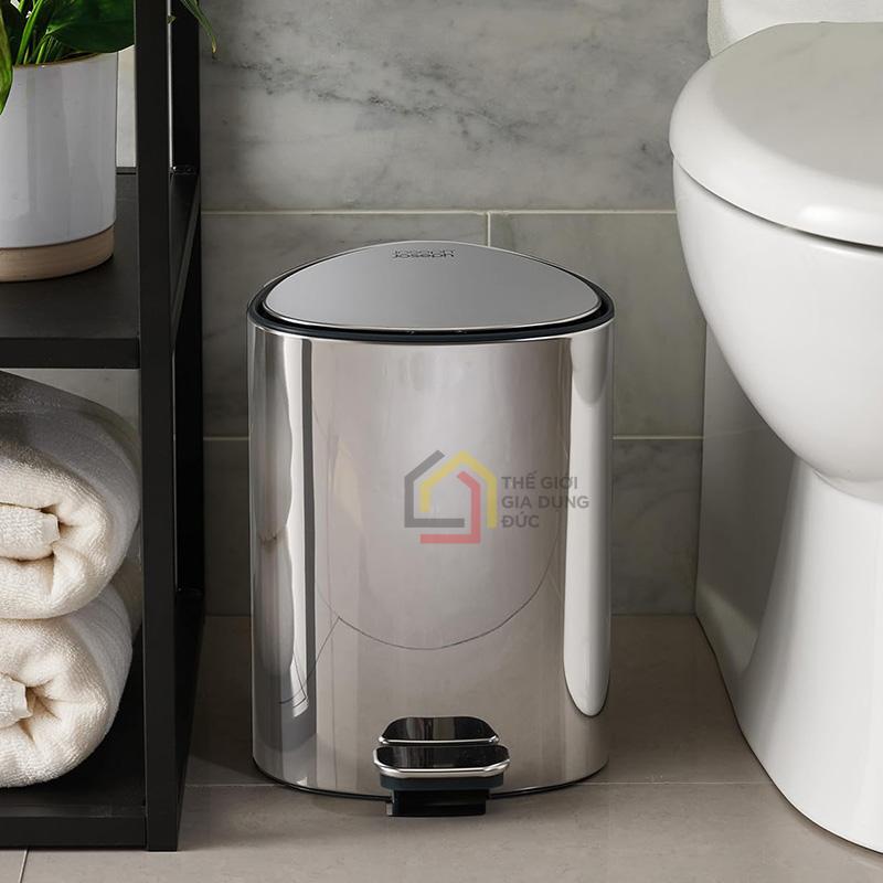 thung-rac-co-ban-dap-joseph-joseph-70596-easystore-luxe-5l-mau-inox4 Thùng rác có bàn đạp Joseph Joseph 70596 EasyStore Luxe 5L màu inox