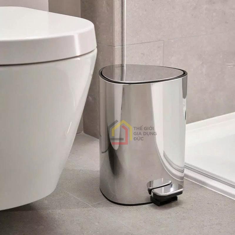 thung-rac-co-ban-dap-joseph-joseph-70596-easystore-luxe-5l-mau-inox5 Thùng rác có bàn đạp Joseph Joseph 70596 EasyStore Luxe 5L màu inox