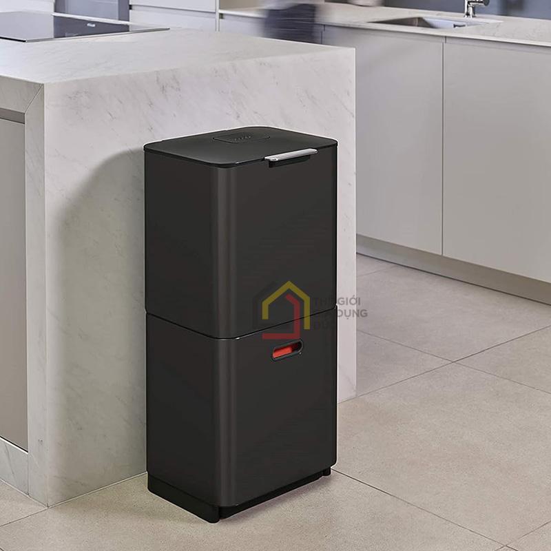 thung-rac-phan-loai-va-khu-mui-3-ngan-joseph-joseph-30106-totem-max-60l8 Thùng rác phân loại và khử mùi 3 ngăn Joseph Joseph 30106 Totem Max 60L