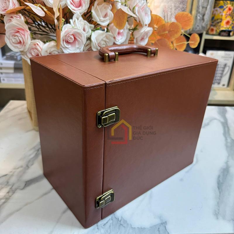 vang-do-astrale-vino-rosso-ditalia-set-6-chai-kem-hop-da (4) Vang đỏ Astrale Vino Rosso d’Italia (Set 6 chai kèm hộp da)