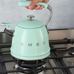 Ấm đun bếp từ SMEG 2,3L có còi