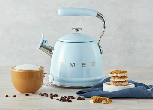 Ấm đun bếp từ SMEG 2.3L có còi