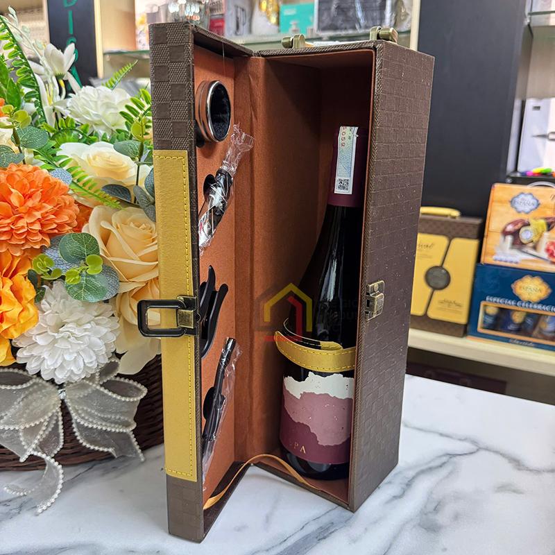 bruno-vespa-vang-do-y-thuong-hang-1-chai-750ml (2) Bruno Vespa - Vang đỏ Ý thượng hạng (1 chai 750ml kèm hộp da)