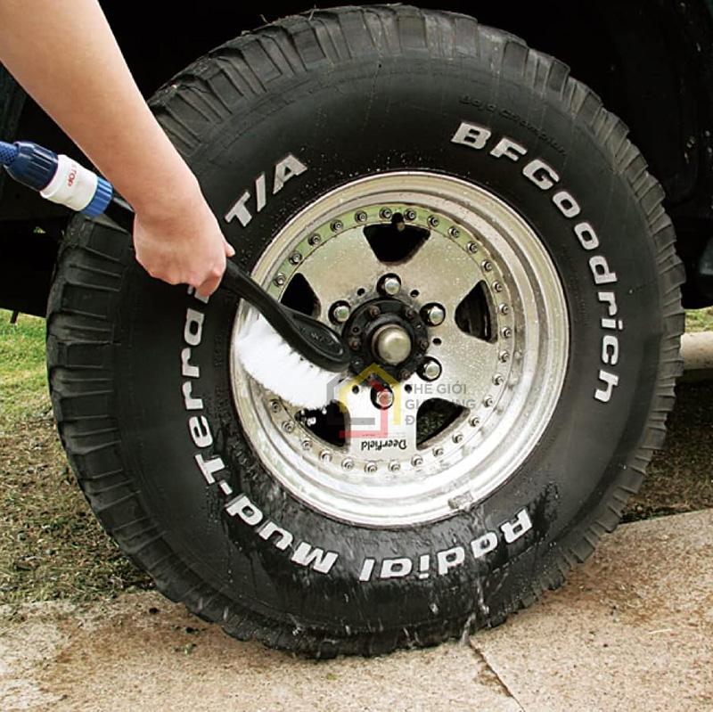 ban-chai-nhua-rua-xe-da-nang-takagi-g272-1 Bàn chải nhựa rửa xe đa năng TAKAGI G272