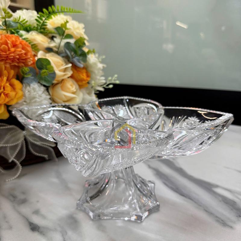 khay-mut-4-canh-hoa-pha-le-mai-chan-cao-bohemia (2) Khay mứt 4 cánh hoa pha lê mài chân cao Bohemia